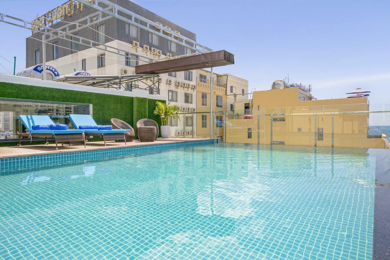 Celina Hotel & Apartment Da Nang Exterior foto